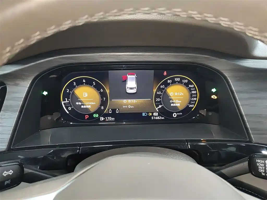 Volkswagen Viloran 2022 380TSI Premium Edition фото 4