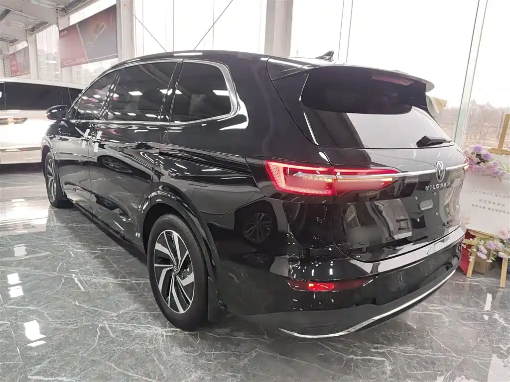 Volkswagen Viloran 2022 380TSI Premium Edition фото 21