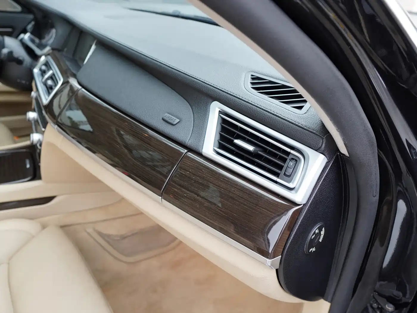 BMW 7 Series 2009 750Li Luxury фото 23