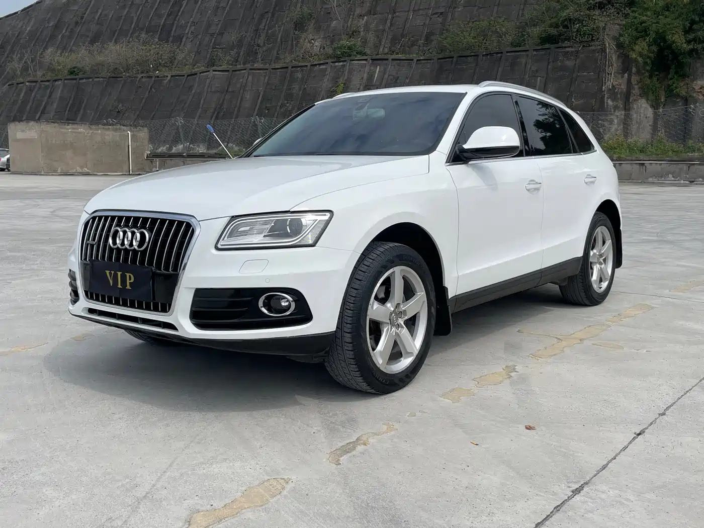Audi Q5 2016 40 TFSI Technology Model