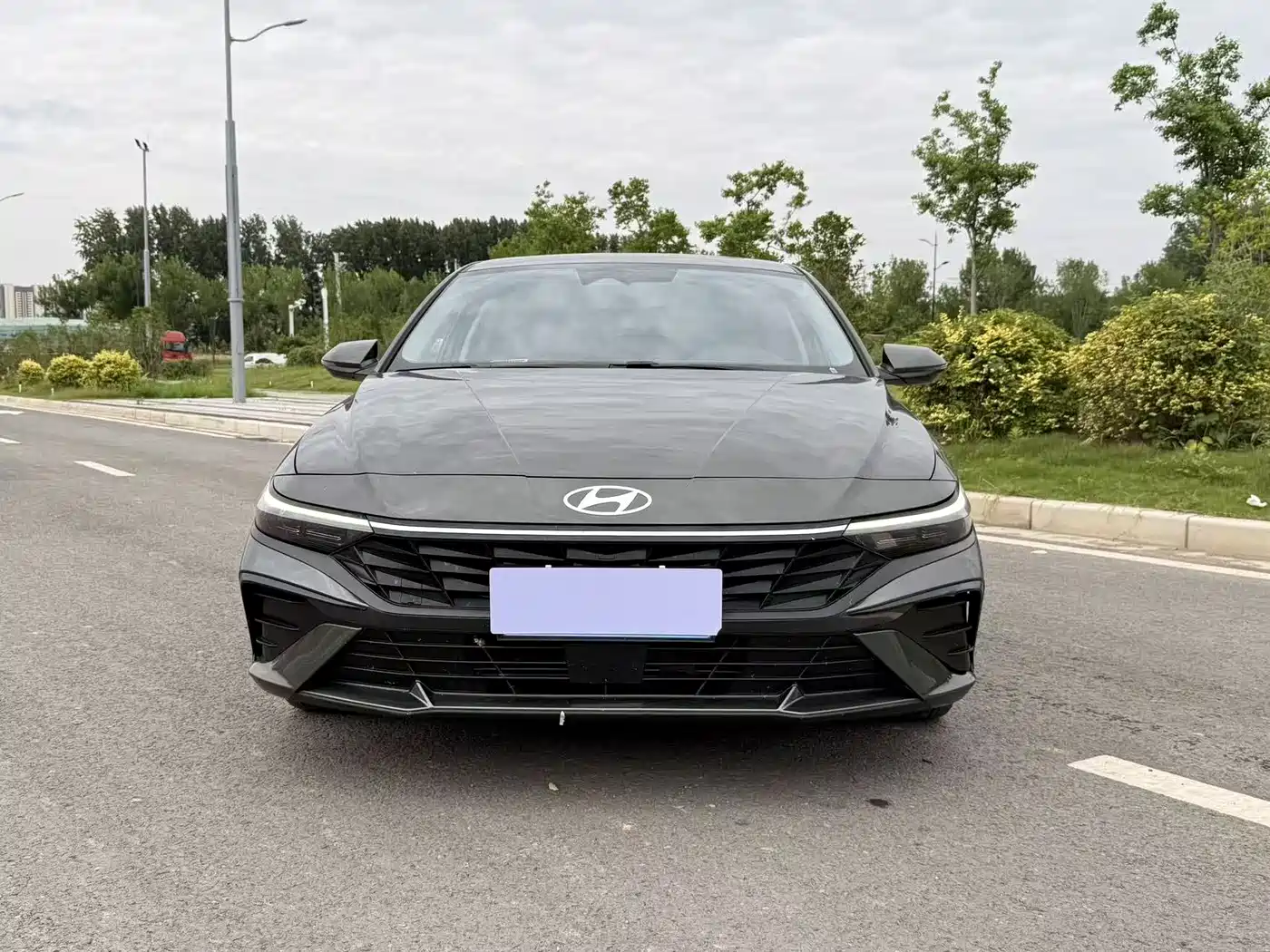 Hyundai Elantra 2023 Model 1.5L CVT LUX Premium Edition фото 2