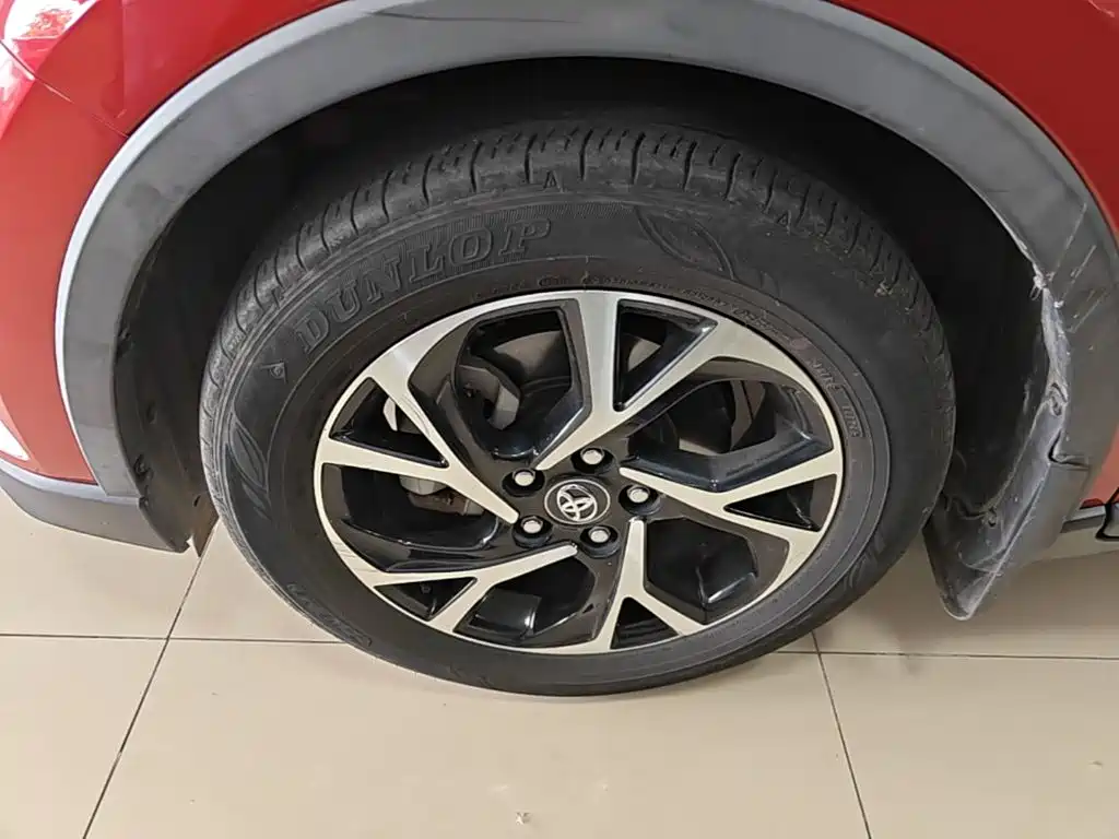 Toyota C-HR 2020 2020 Model 2.0L Leading