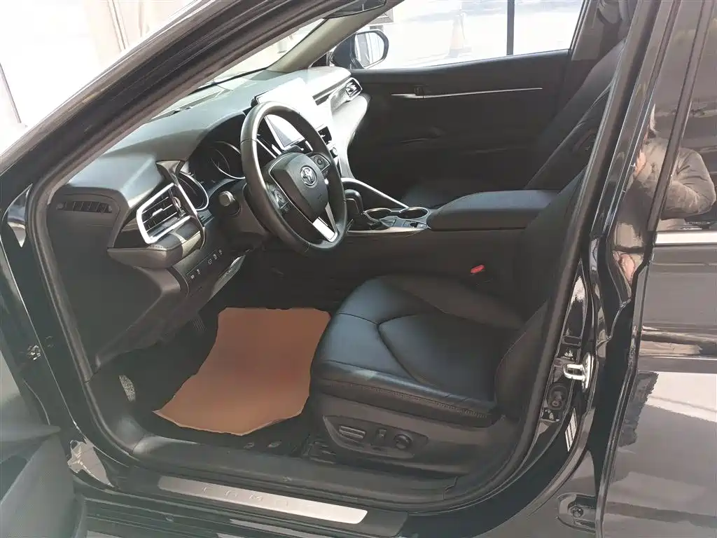 Toyota Camry 2021 2.0G Luxury Edition фото 15