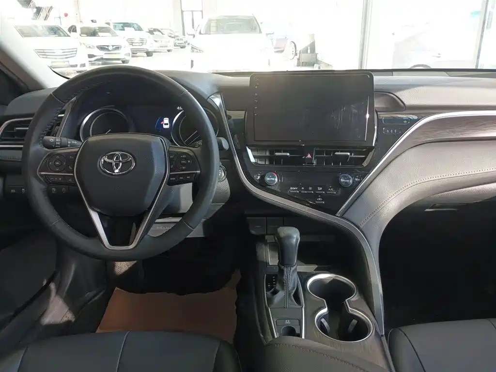 Toyota Camry 2021 2.0G Luxury Edition фото 10
