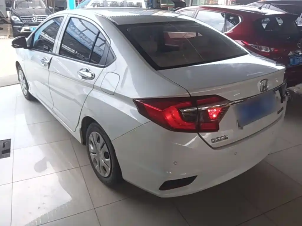 Honda Greiz 2018 2016 1.5L CVT Classic Edition