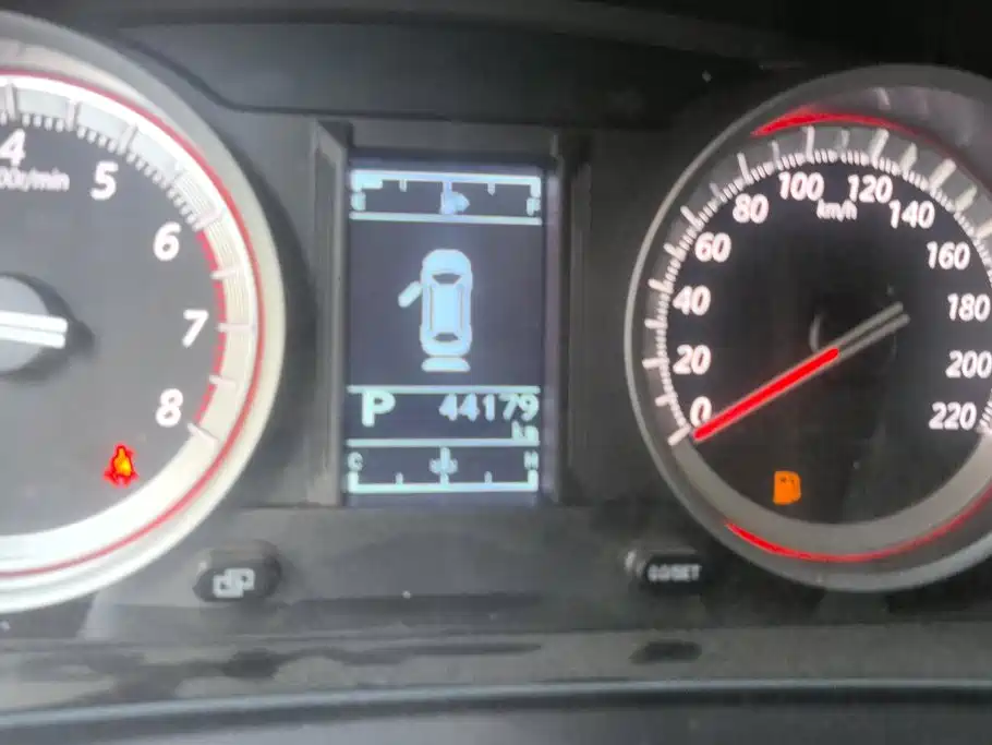 Dongfeng Fengxing Fengxing SX6 2020 2019 1.5T CVT Comfort China V
