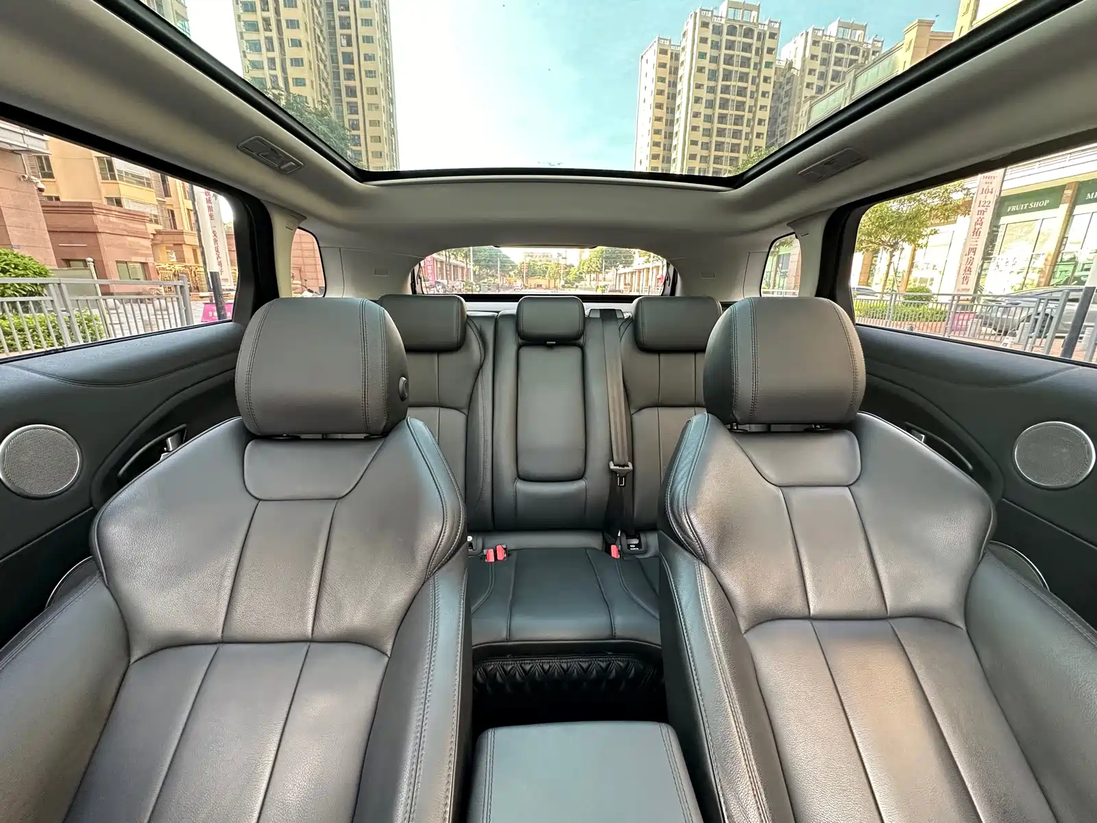 Photo 16 - Land Rover Range Rover Evoque