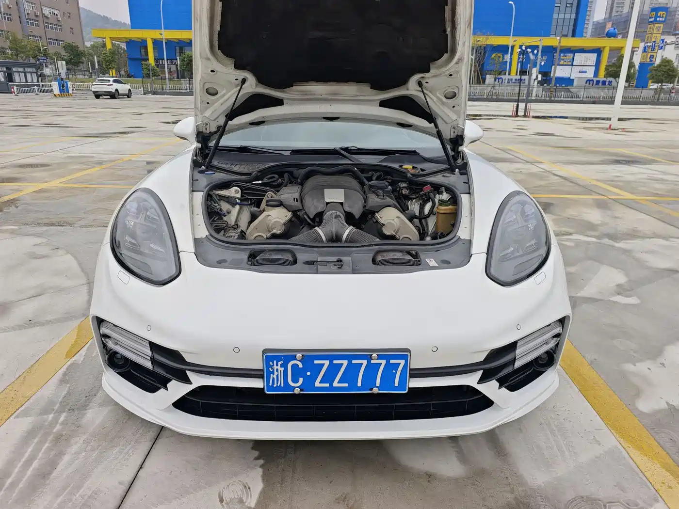 Porsche Panamera 2010 Panamera 4 3.6L фото 23