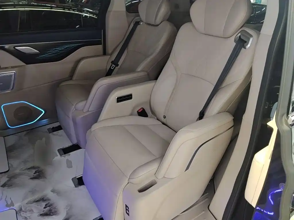 WEY Alpine 2024 2023 AWD Flagship