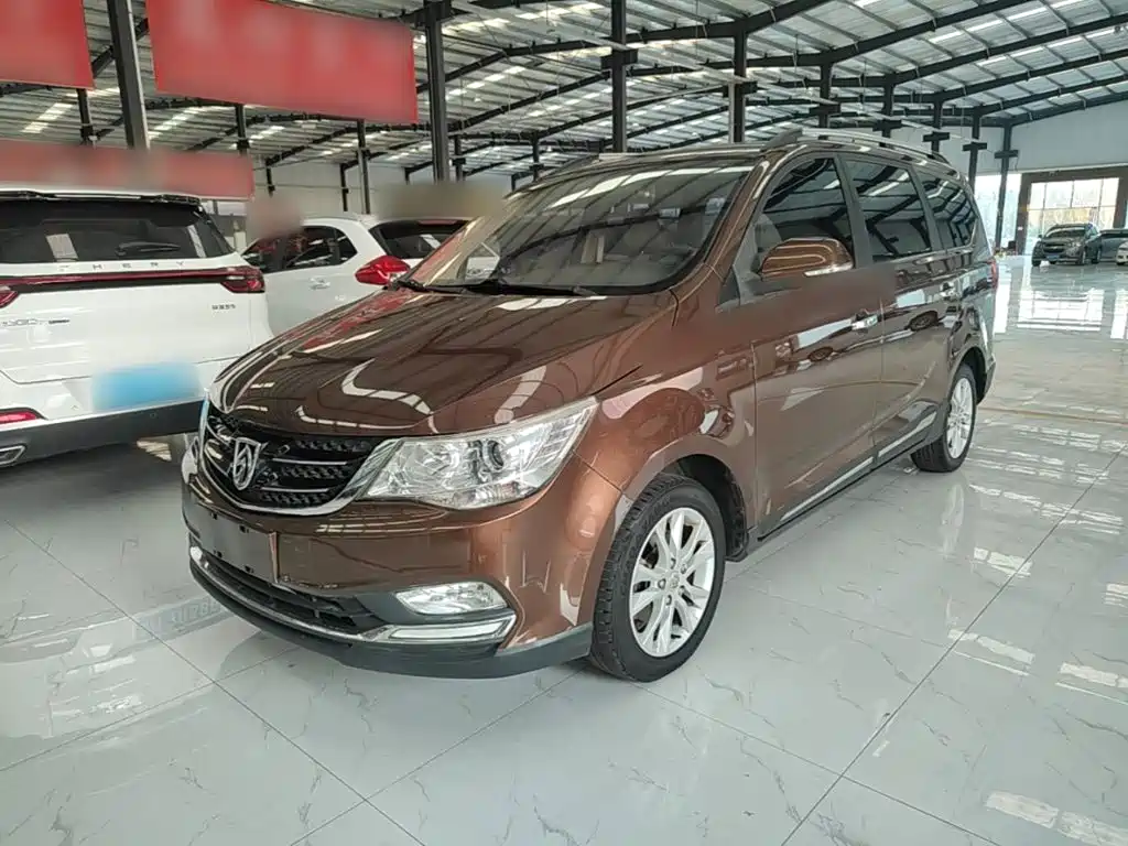 Фото 1 - Baojun 730