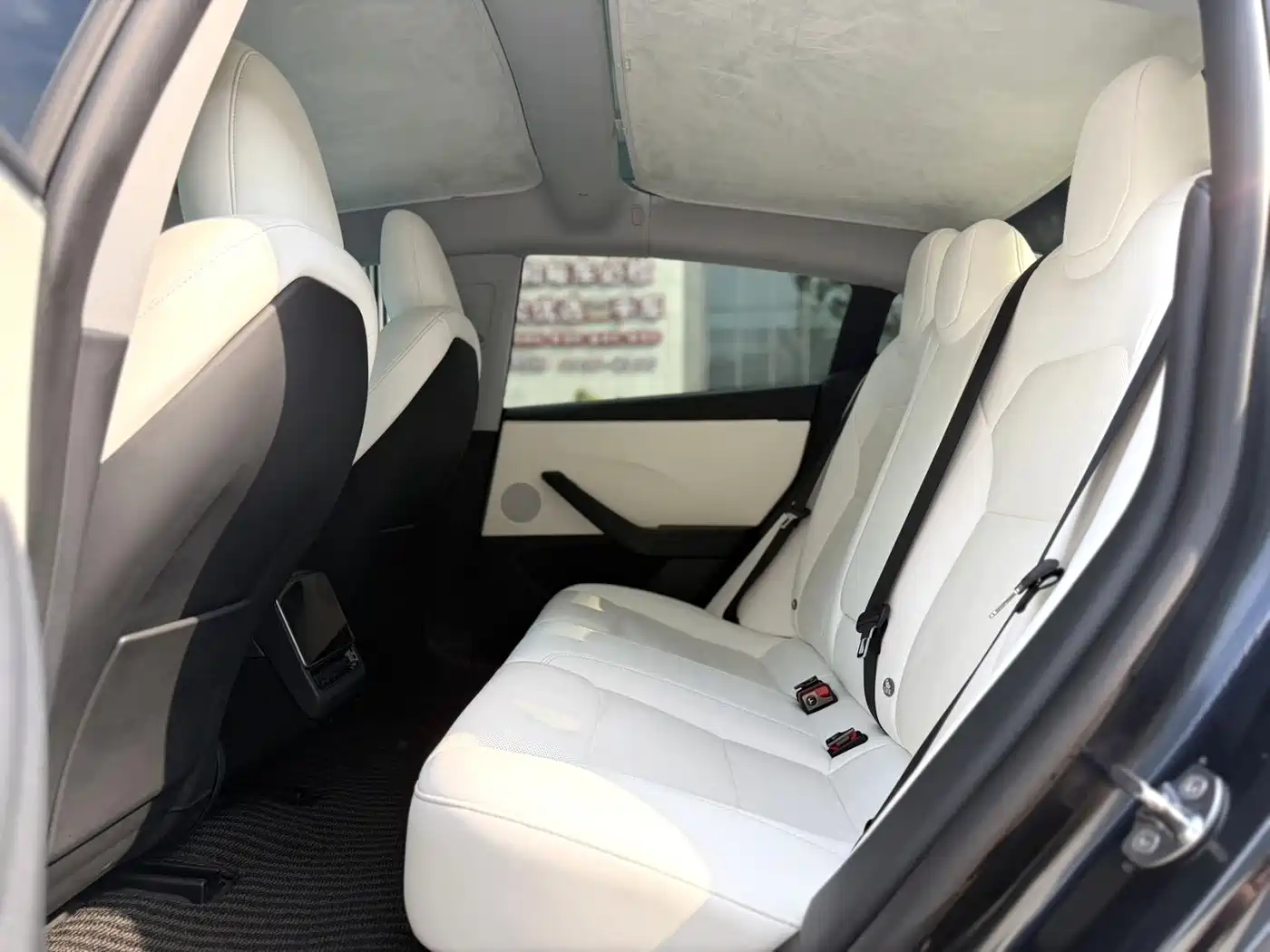Фото 7 - Tesla Model 3