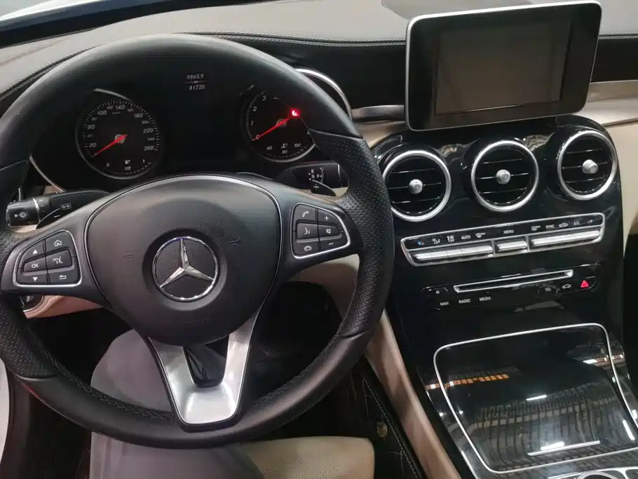 Фото 12 - Mercedes-Benz C-Class