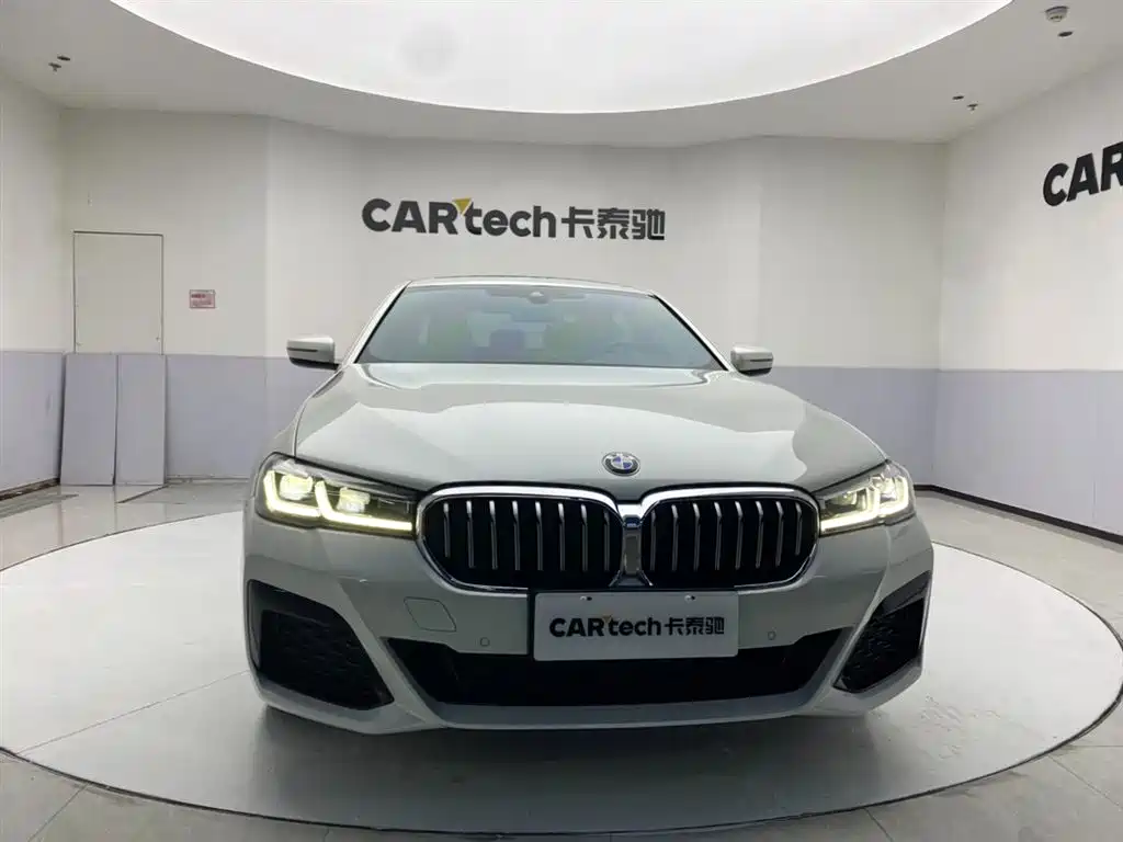 BMW 5 Series 2022 Facelift 530Li Leading M Sport Package фото 3