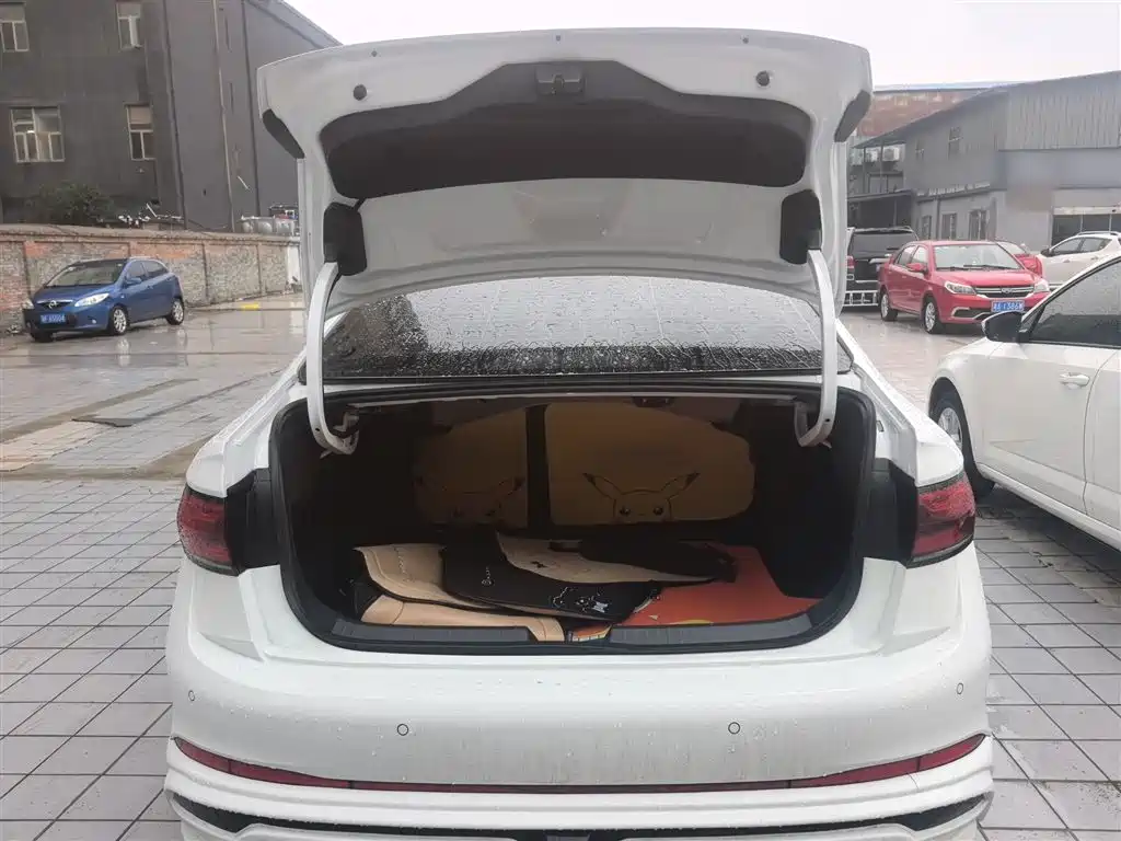 Volkswagen Sagitar 2023 300TSI DSG Surpassing Edition фото 19