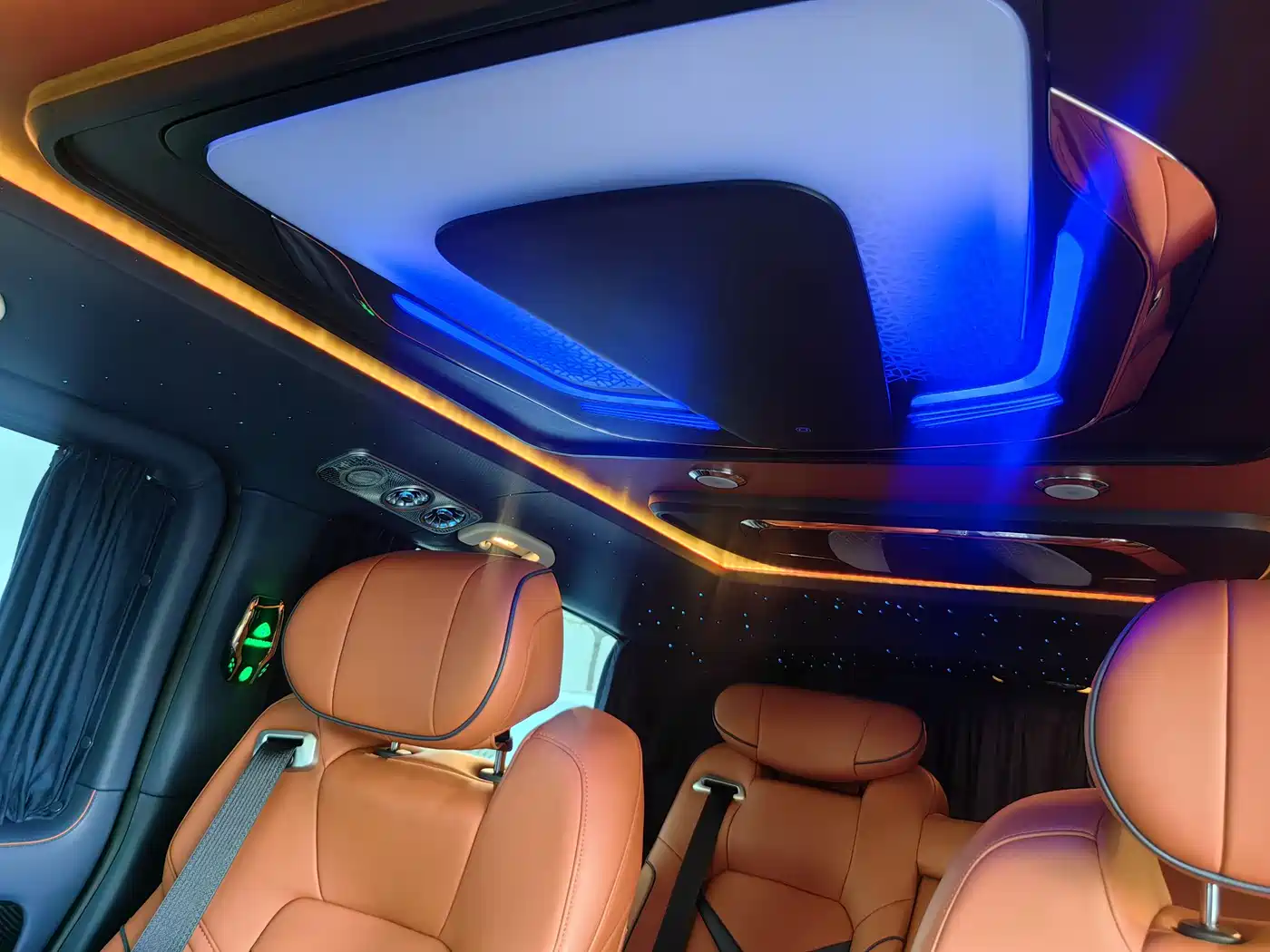 Mercedes-Benz Vito 2023 2.0T Elite 7-Seater фото 28