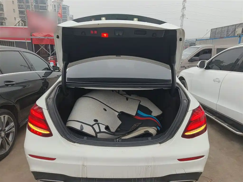 Mercedes-Benz E-Class 2017 E 200 Sport 4MATIC фото 18