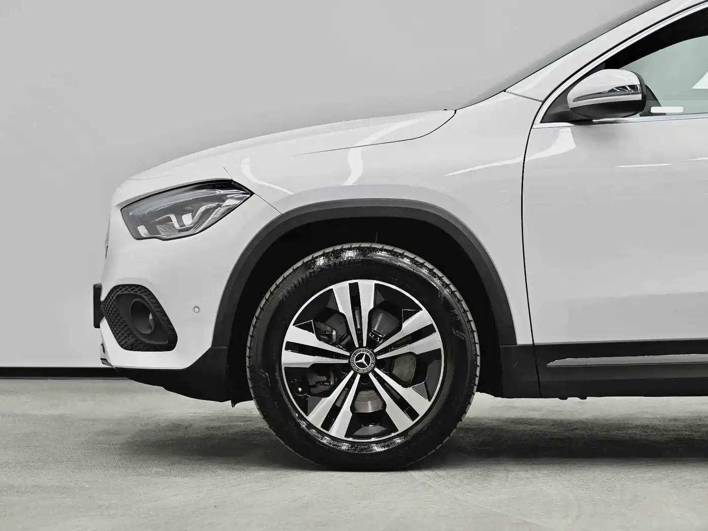 Mercedes-Benz GLA 2023 GLA 220 фото 8