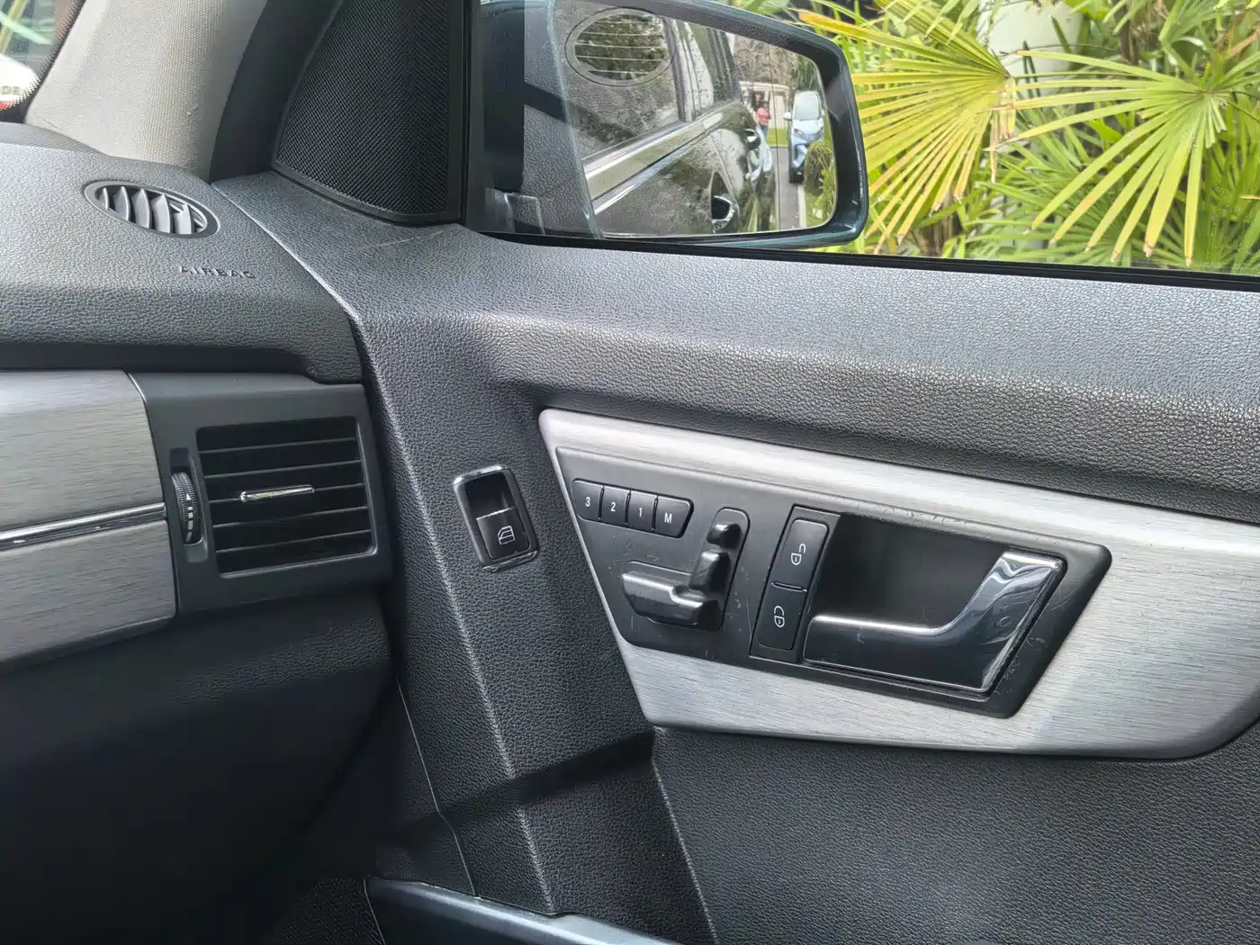 Mercedes-Benz GLK-Class (Import) 2010 GLK 300 4MATIC Fashion фото 17