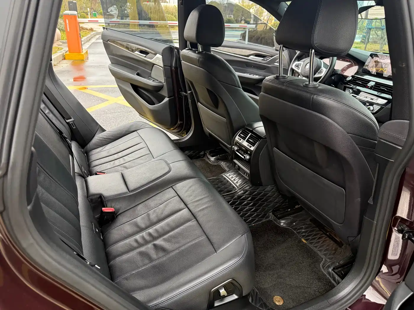 BMW 6 Series GT 2020 630i M Sport Package фото 8