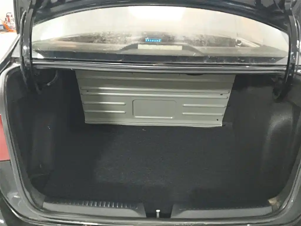 Volkswagen Santana 2016 1.6L Manual Trend Edition фото 9