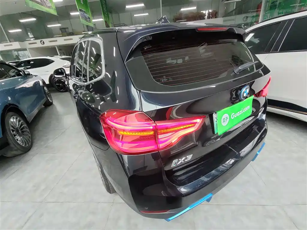 BMW iX3 2021 Facelift Leading фото 21