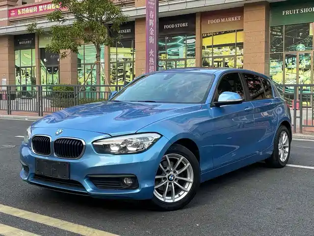 BMW 1 SERIES