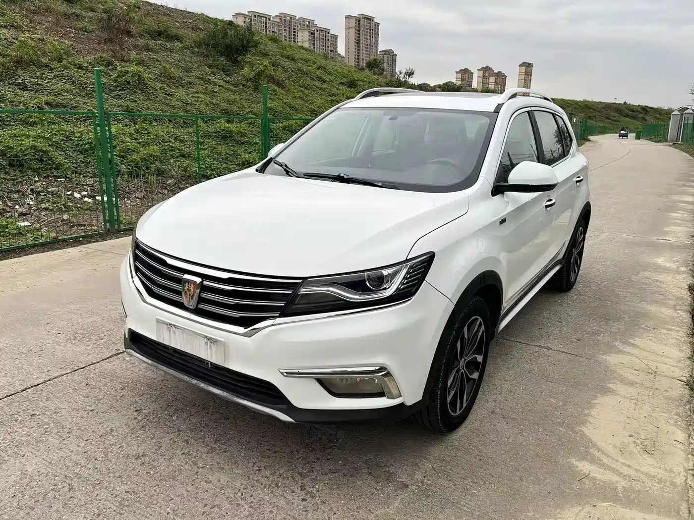 Roewe RX5 2016 2016 20T 2WD Automatic Internet Smart Edition