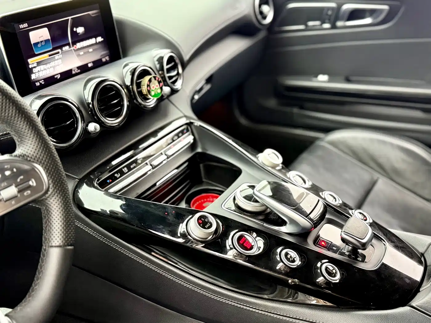 Mercedes-Benz AMG GT 2015 AMG GT S фото 15