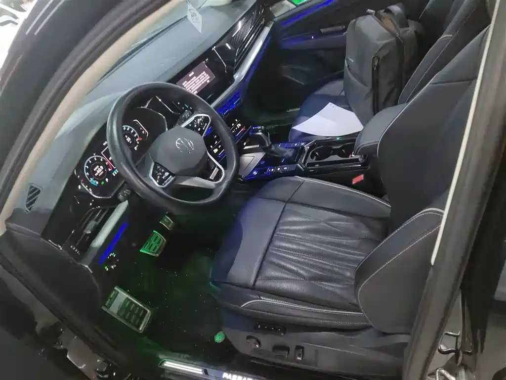 Volkswagen Passat 2023 Facelift 330TSI Luxury Edition фото 15