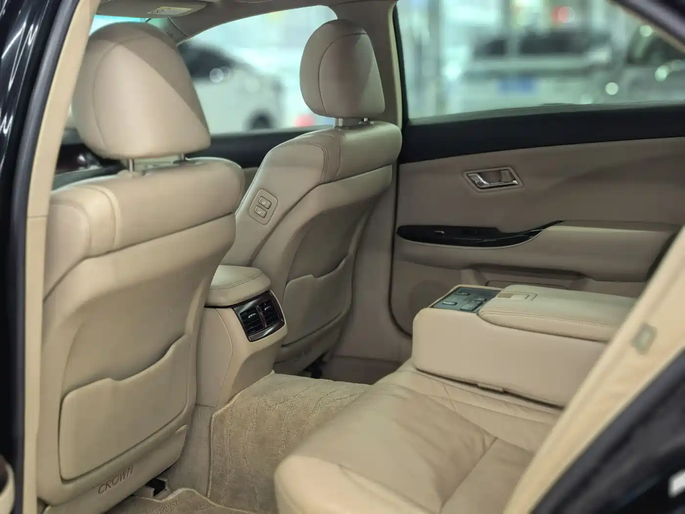 Toyota Crown 2010 2.5L Royal Leather Sunroof Navigation фото 13