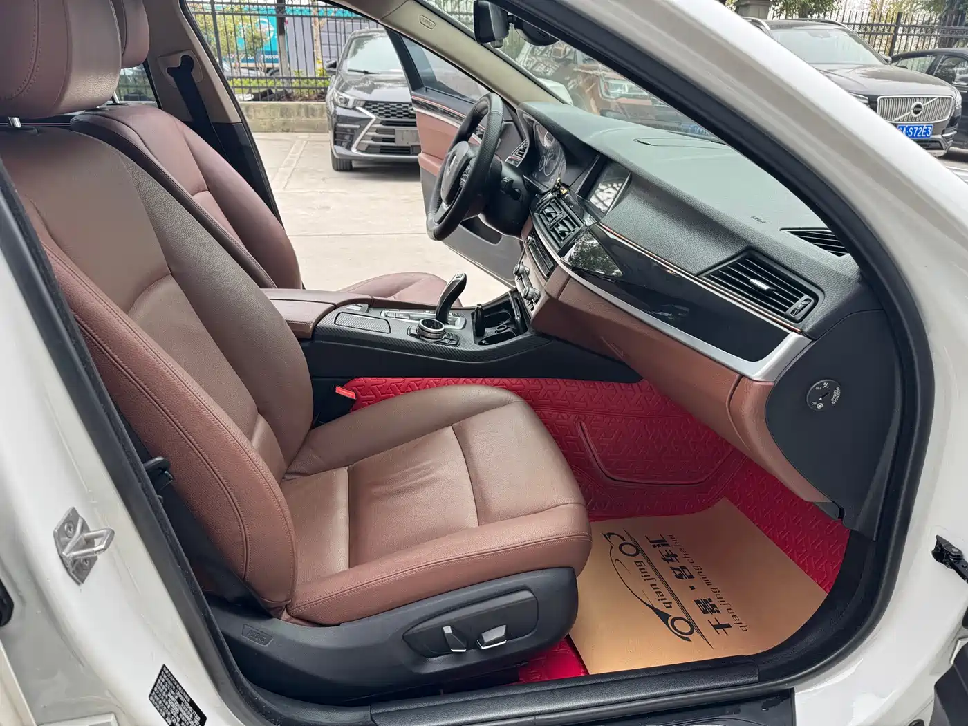 BMW 5 Series 2017 520Li Classic Edition фото 15