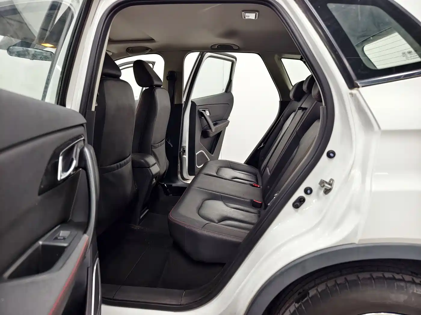 FAW Senya R7 2017 2017 Model 1.6L Automatic Smart