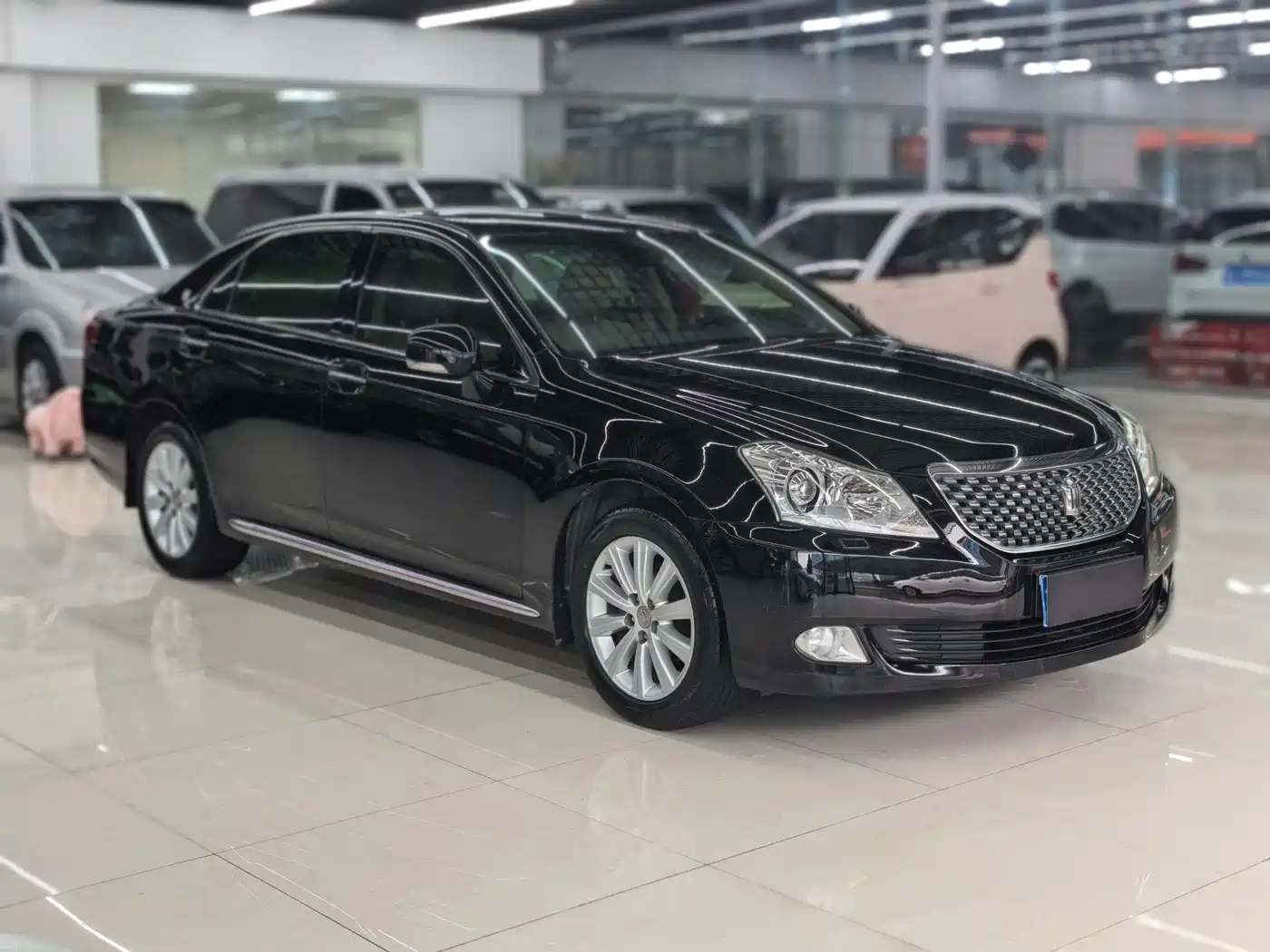 Toyota Crown 2010 2.5L Royal Leather Sunroof Navigation фото 7
