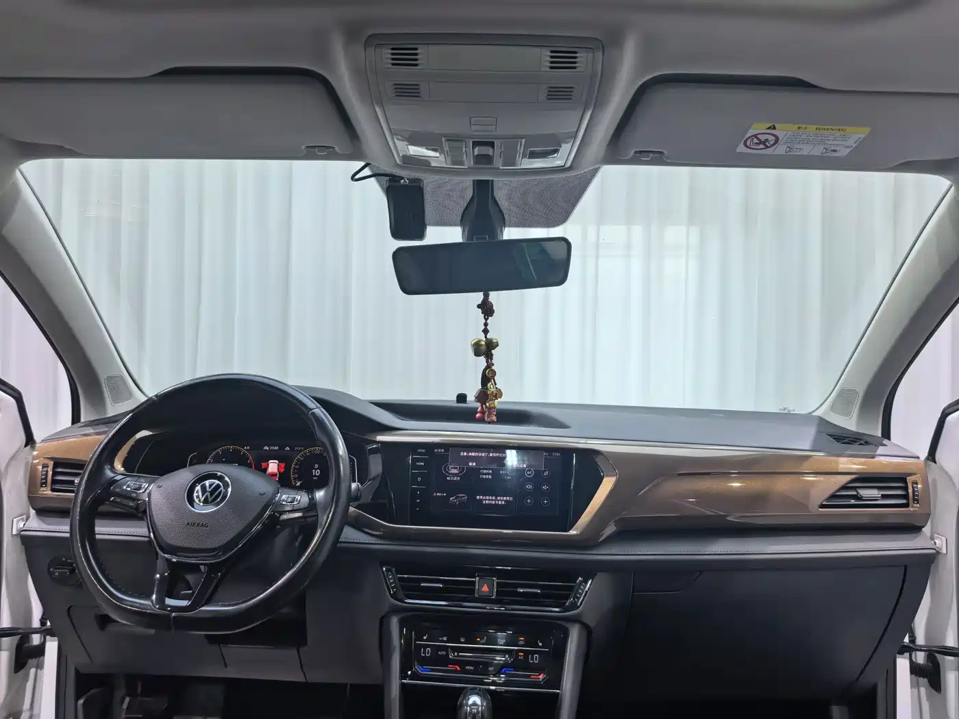 Volkswagen Tharu, миниатюра 10
