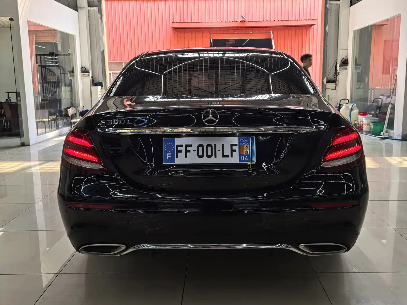 Фото 20 - Mercedes-Benz E-Class