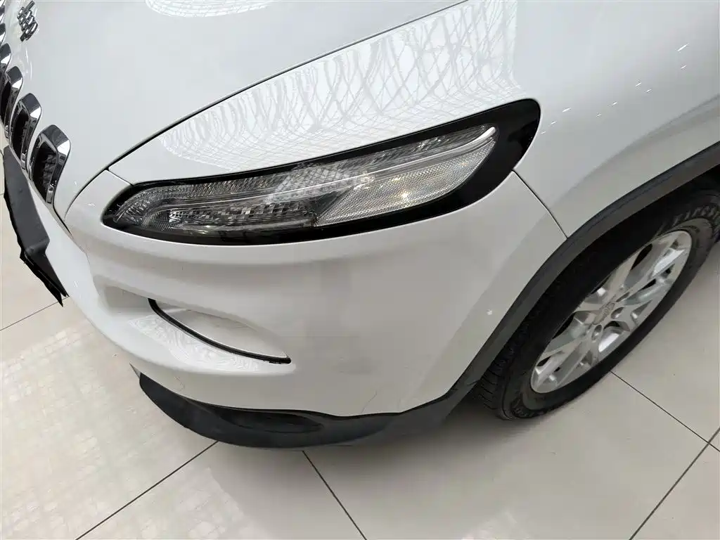 Jeep Cherokee 2019 2017 2.0L Superior Edition