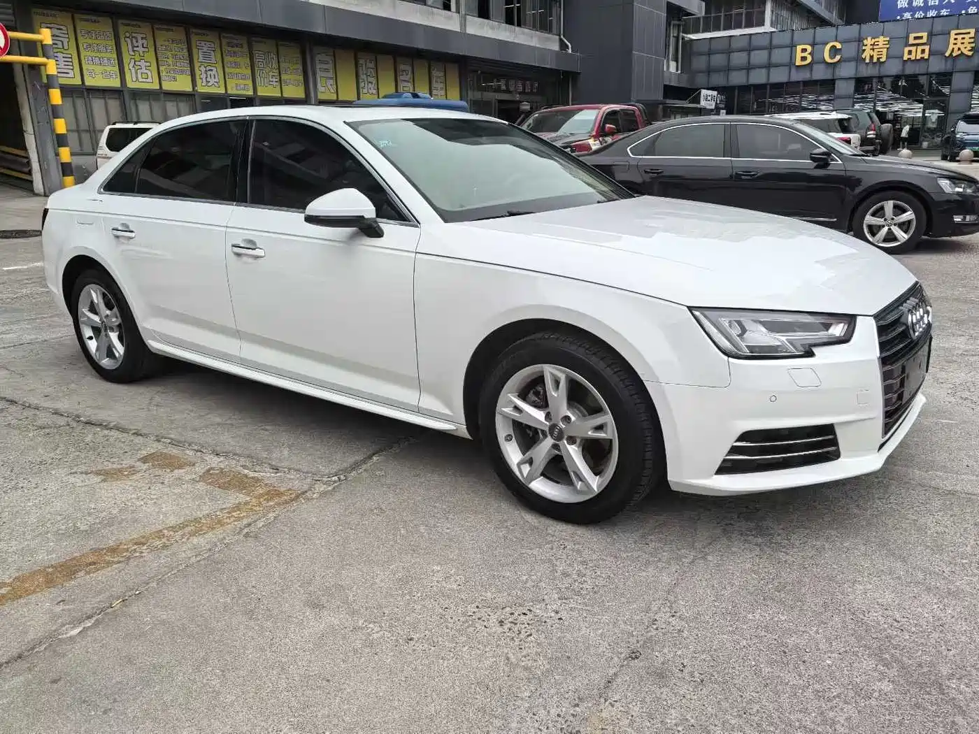 Audi A4L 2017 Plus 40 TFSI Fashion фото 3