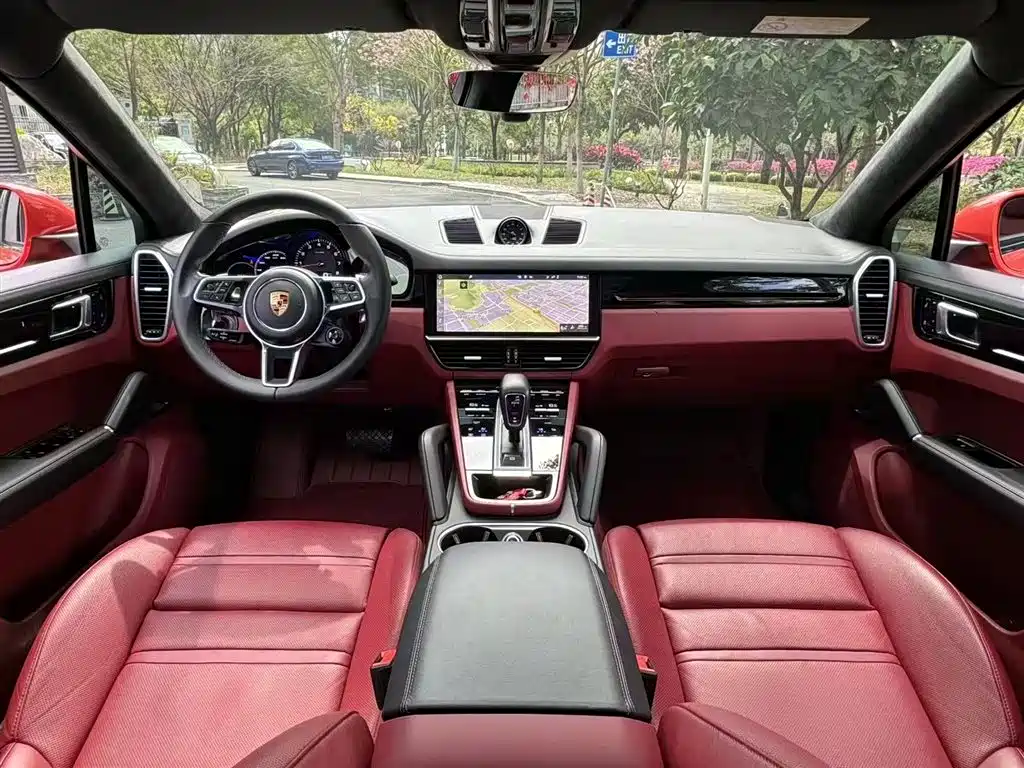 PORSCHE CAYENNE