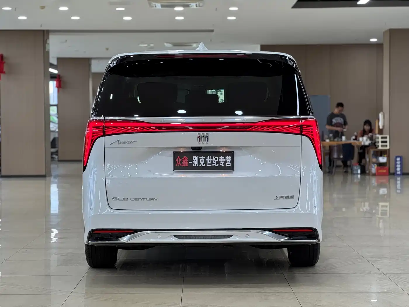 Buick Century 2025 2.0T 7-Seater World Edition фото 5