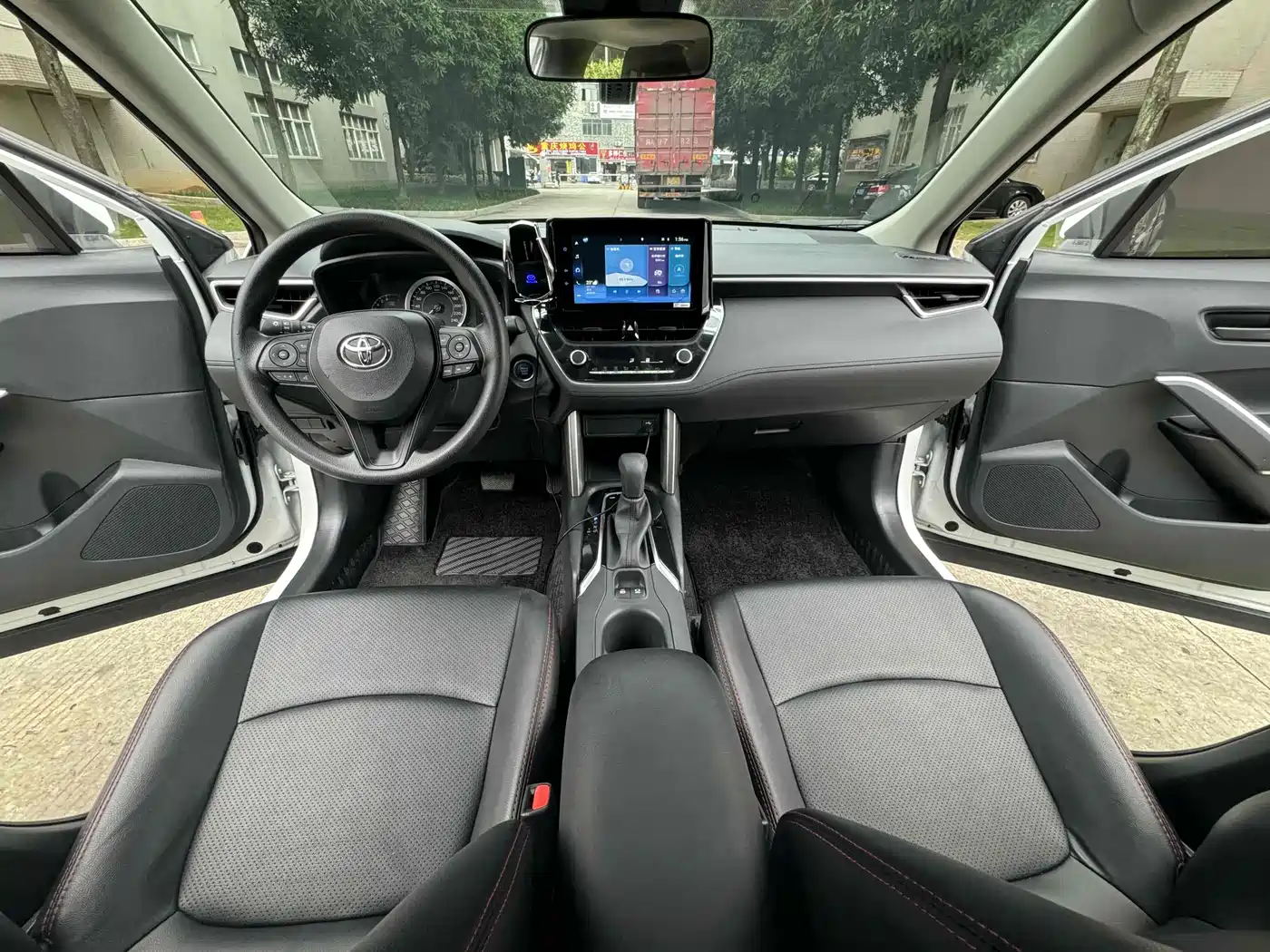 Фото 7 - Toyota Corolla Cross