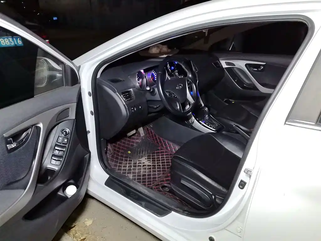 Hyundai Langdong 2013 1.6L Automatic Premium фото 14