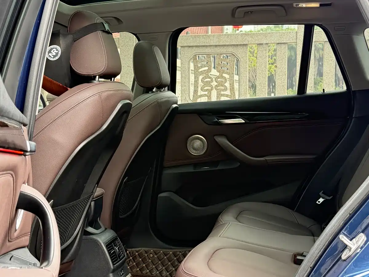 BMW X1 2021 sDrive25Li Leading фото 9