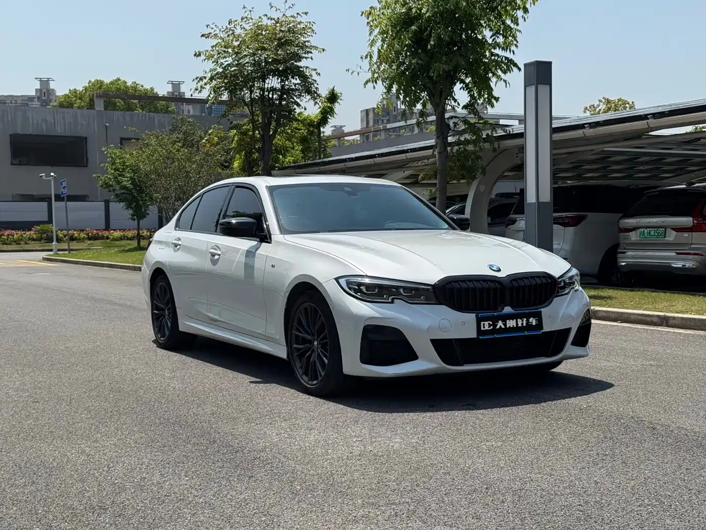 BMW 3 Series 2021 325i M Sport Night Edition фото 3