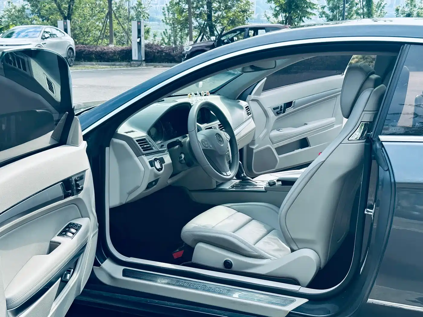 Mercedes-Benz E-Class (Import) 2010 E 260 CGI Coupe фото 10