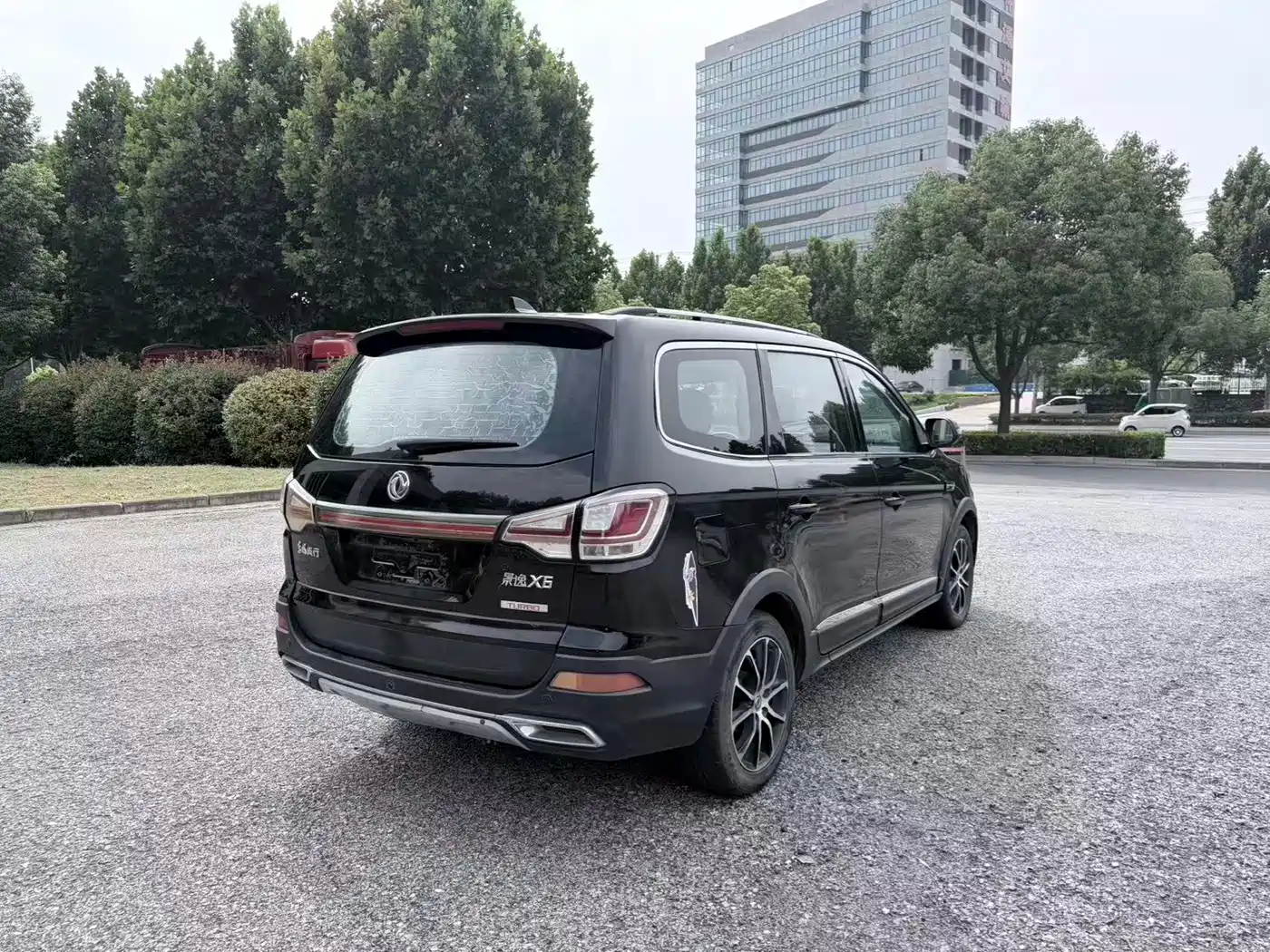 Dongfeng Fengxing Jingyi X6 2017 2017 Joy Series 1.5T Manual Luxury