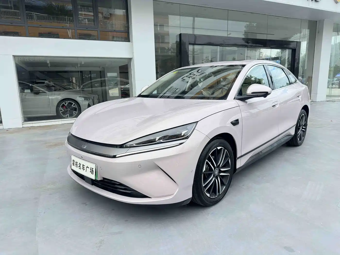 BYD Qin L 2025