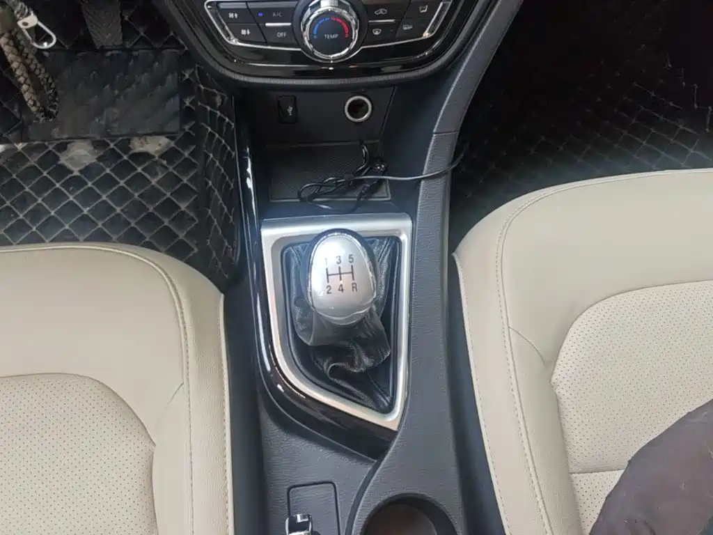 Changan Yuexiang V7 2018 2016 1.6L Manual Joy Version China V