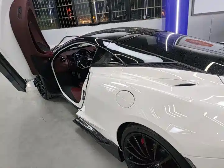 2023 McLaren GT