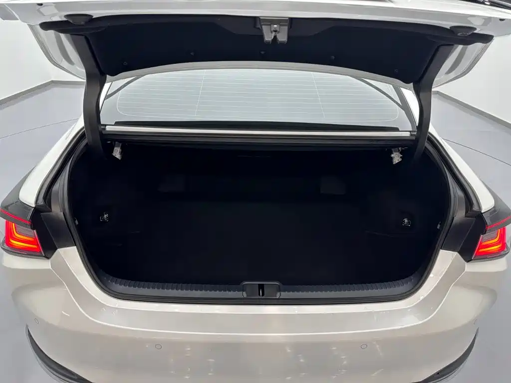 Lexus ES 2025 2025 300h Ultimate Edition