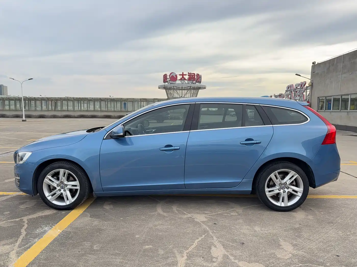 Фото 7 - Volvo V60